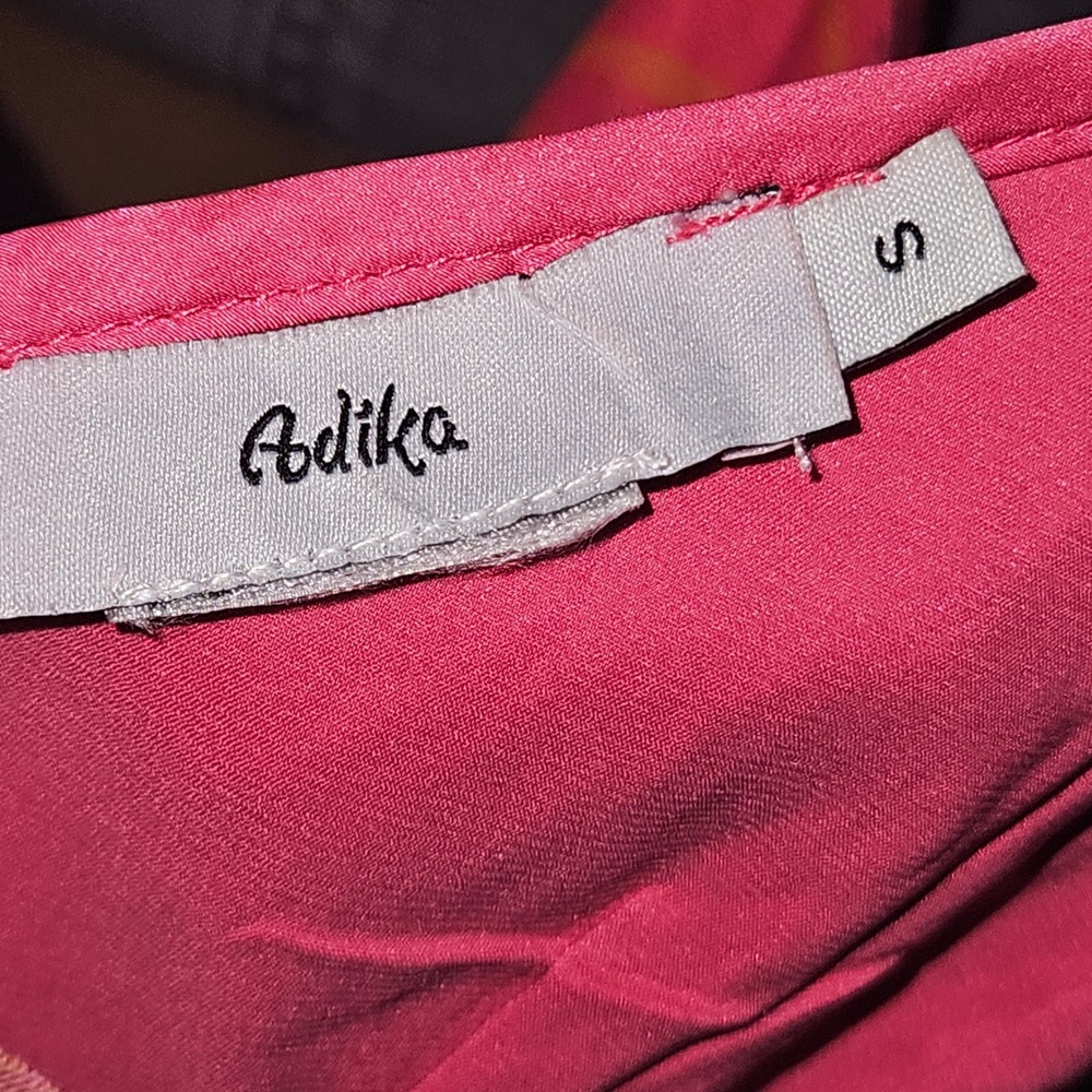 Adika Swirl Mesh Halter Top Festival - Picture 4 of 4